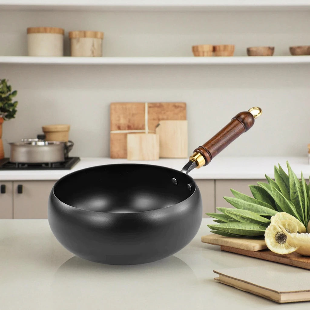 Casserole Artisan de la fonte non émaillée