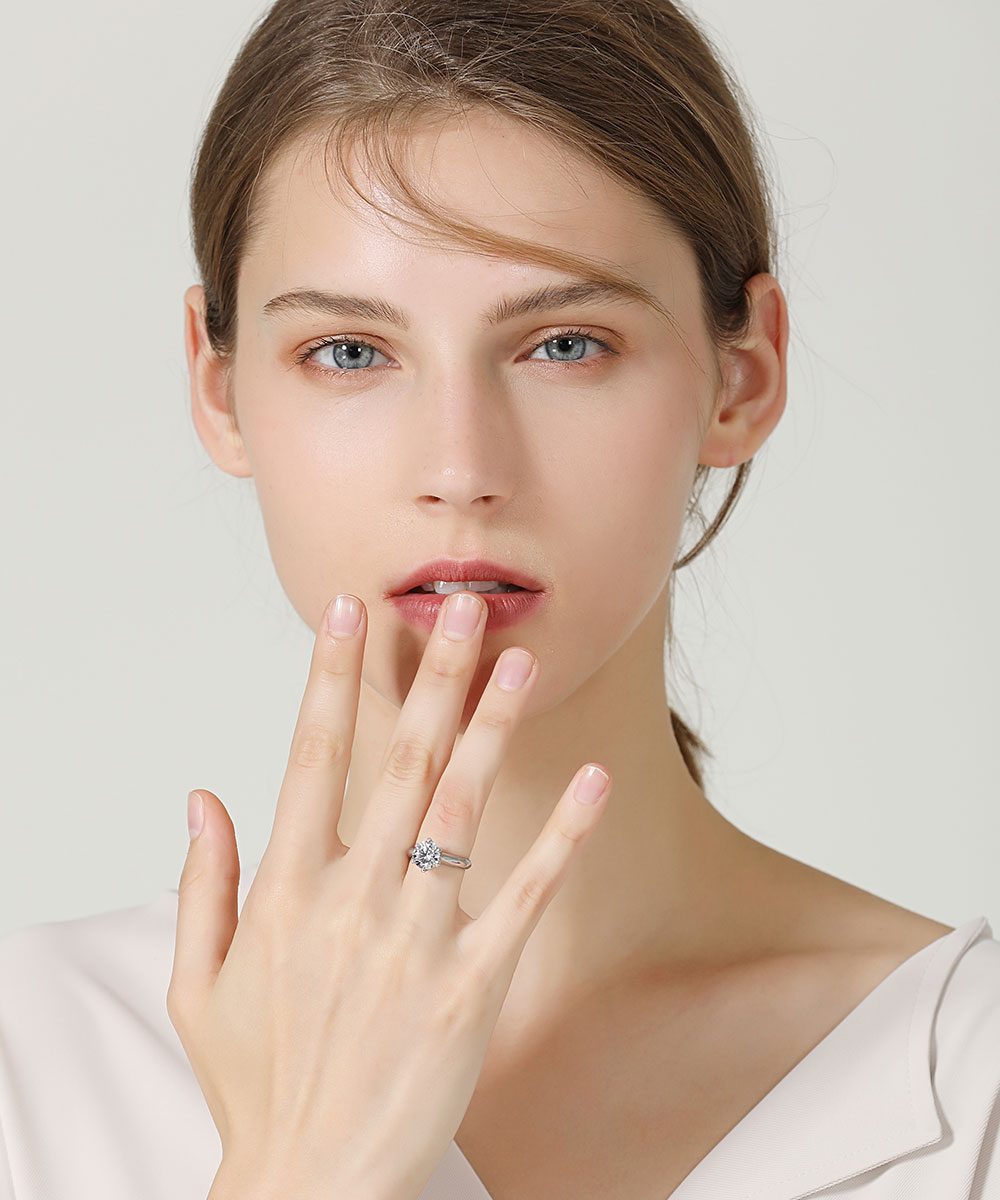 Bague Solitaire en Argent Sterling 925 - Éclat et Élégance pour les Fiançailles.