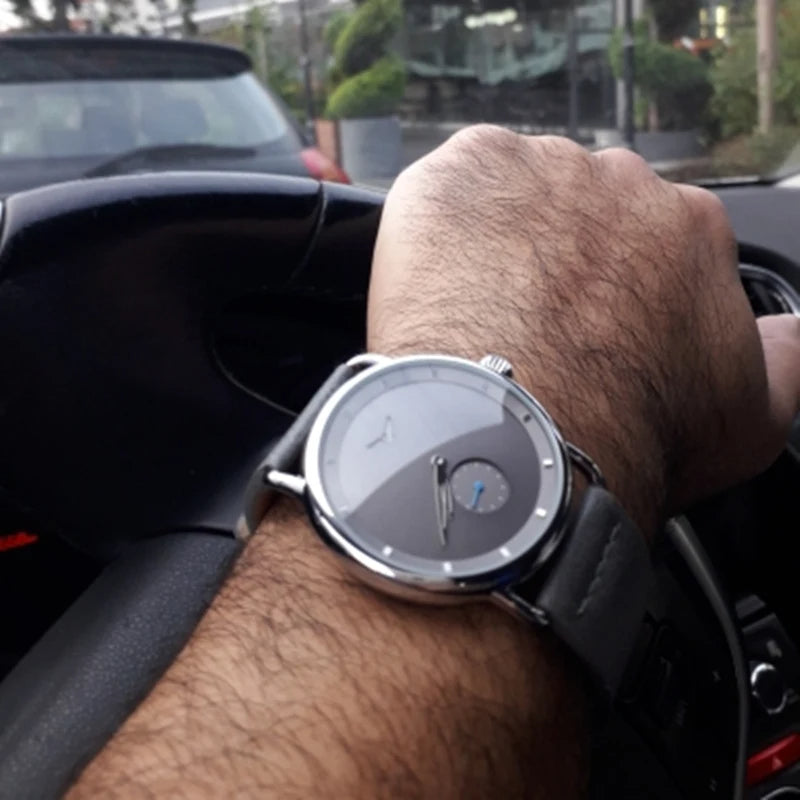 Montre élégante pour hommes avec cuir