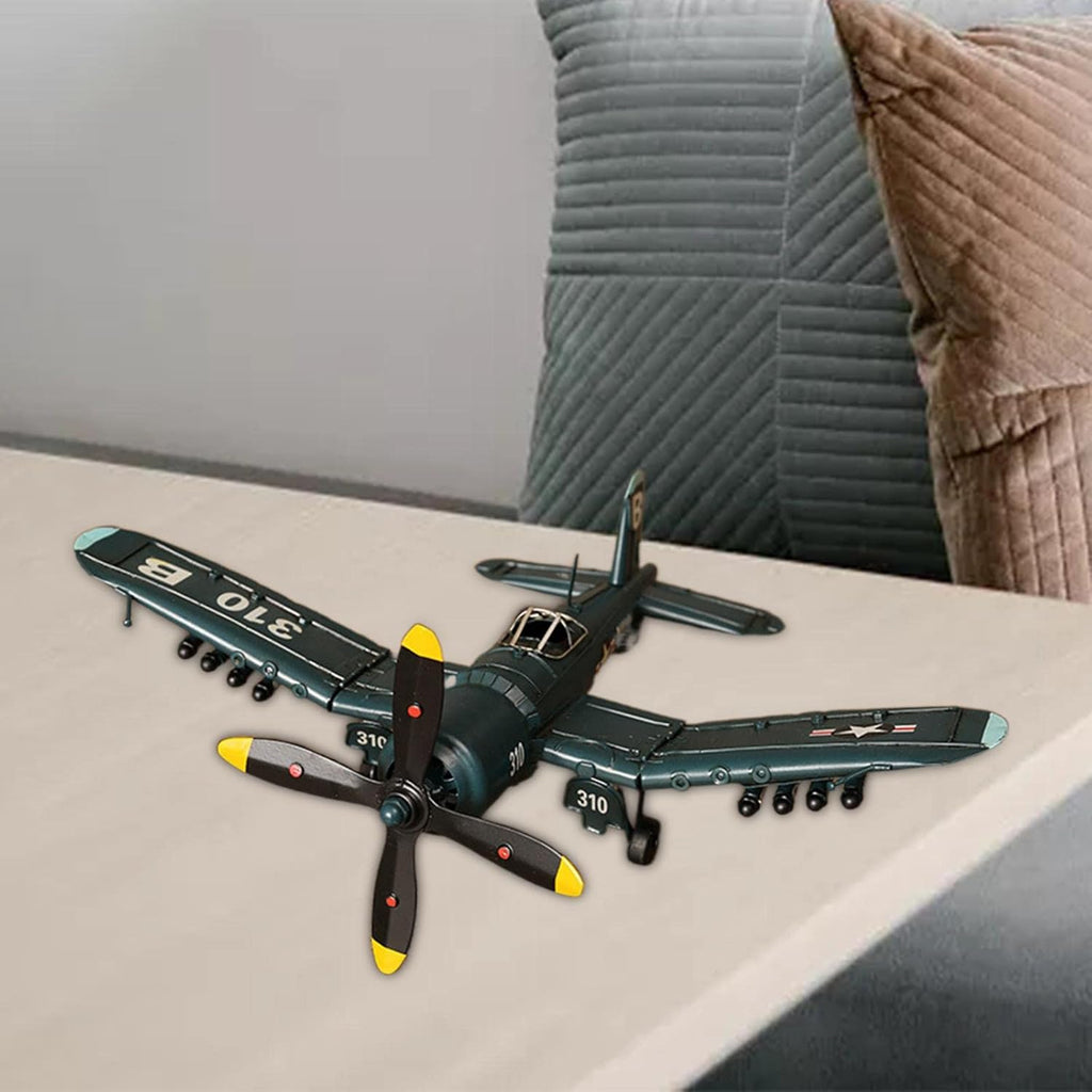 Modèle d'avion en fer rétro de la seconde guerre mondiale, F-4U américain