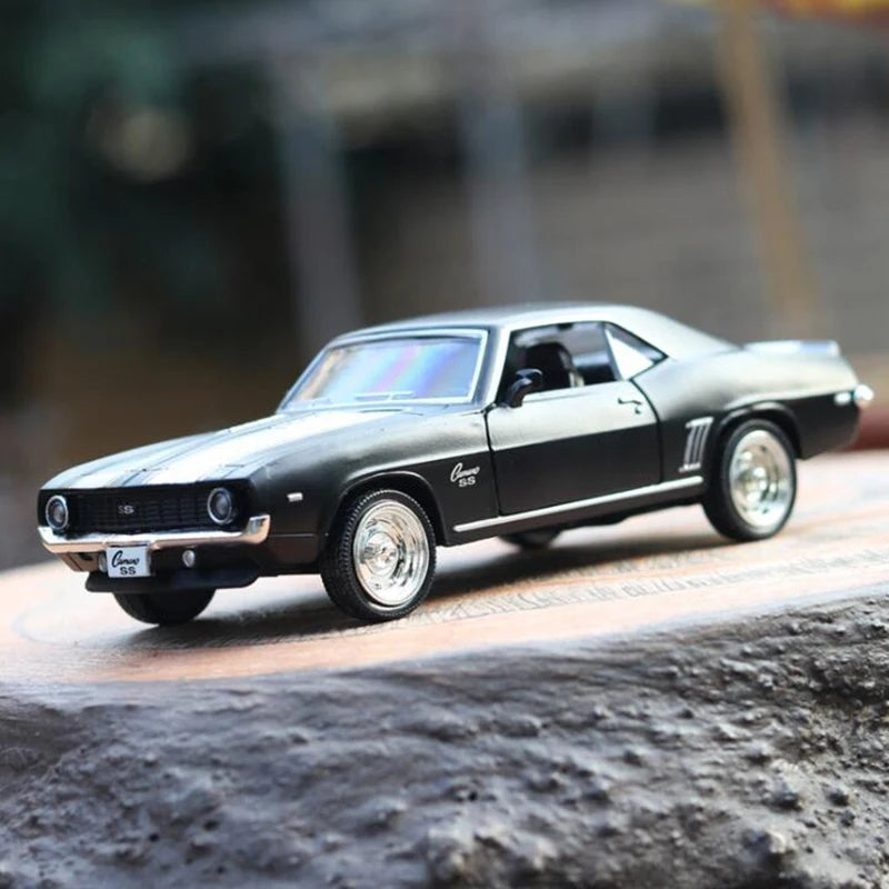 Modèle de Voiture Chevrolet Camaro 1969 - Légende Réincarnée à l'Échelle 1:36
