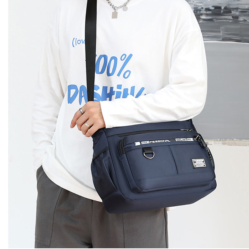 Sac d'épaule Homme à la Mode : en Nylon pour Étudiant, Loisirs et Affaires.