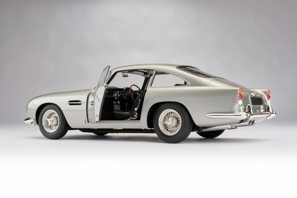 Réplique Aston Martin DB5 - Modèle de Collection Prestigieux