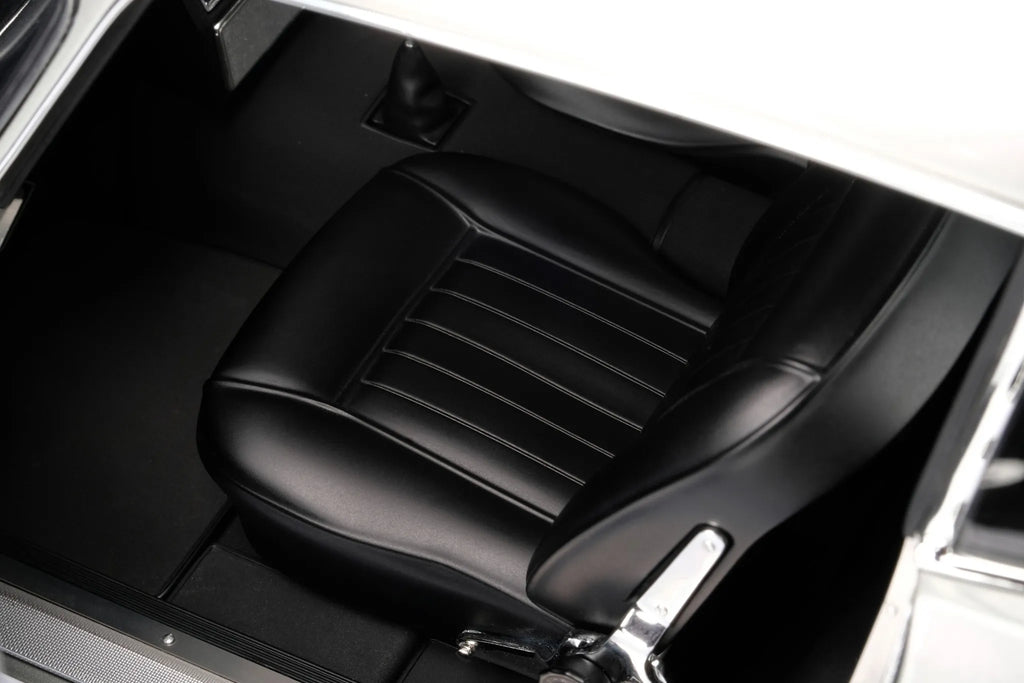 Réplique Aston Martin DB5 - Modèle de Collection Prestigieux