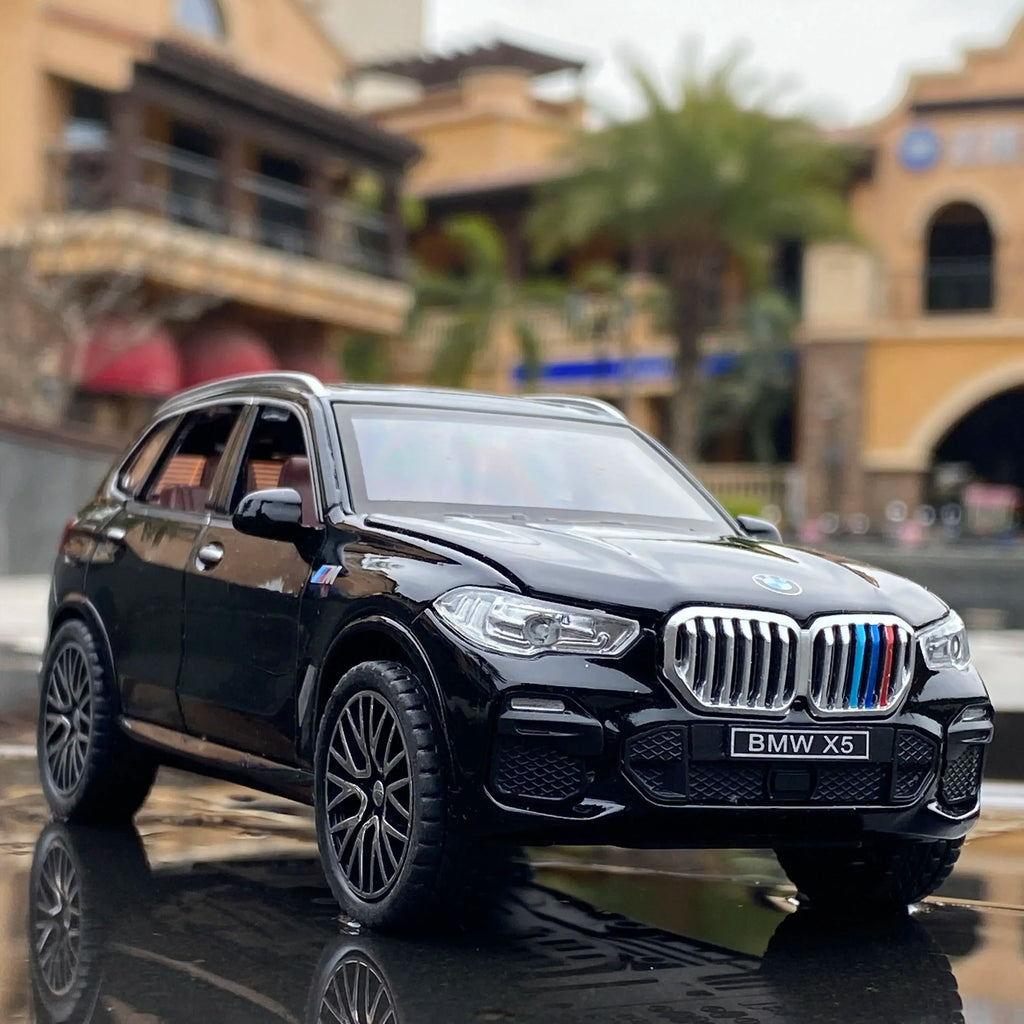 Modèle de voiture en alliage BMW X5 SUV.