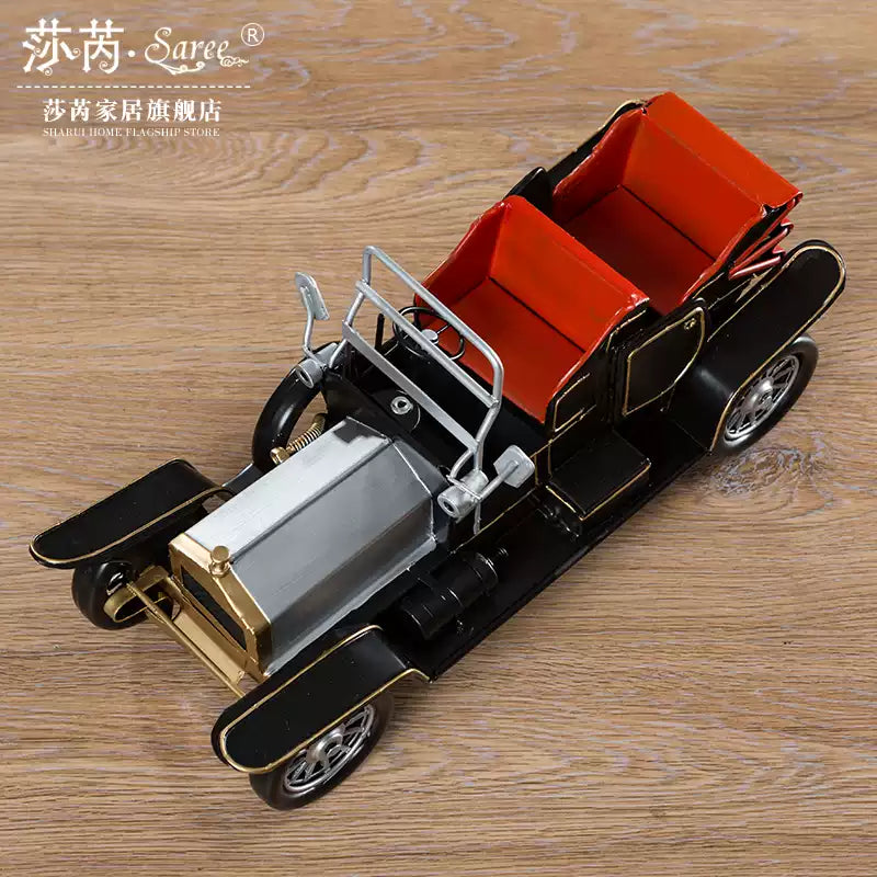 Modèle de Voiture Classique Rétro – Une Touche Élégante de Nostalgie