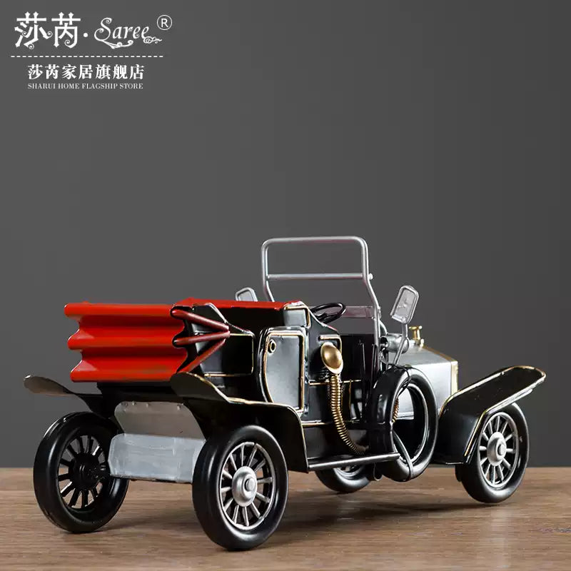 Modèle de Voiture Classique Rétro – Une Touche Élégante de Nostalgie