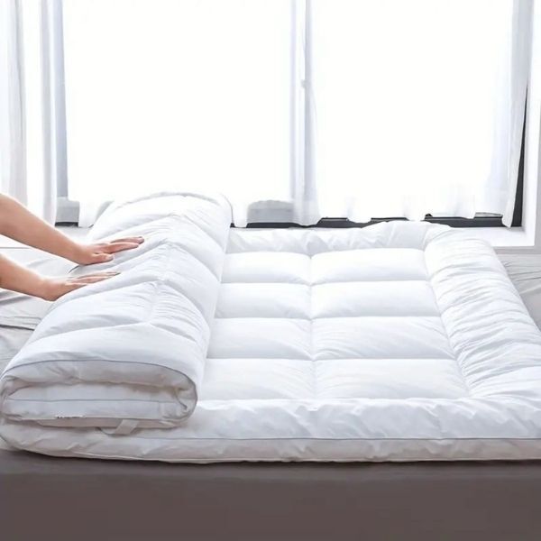Housse de matelas Tatami matelassée douce avec 4 bandes élastiques